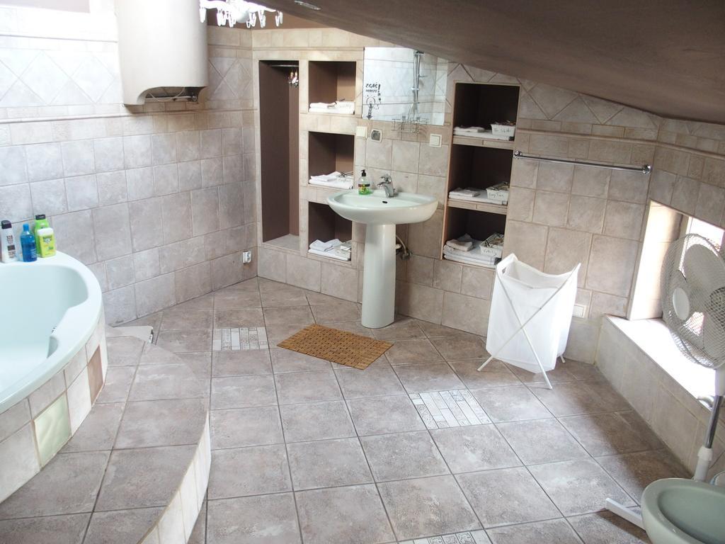 شقة Flat In Central بوزنان المظهر الخارجي الصورة