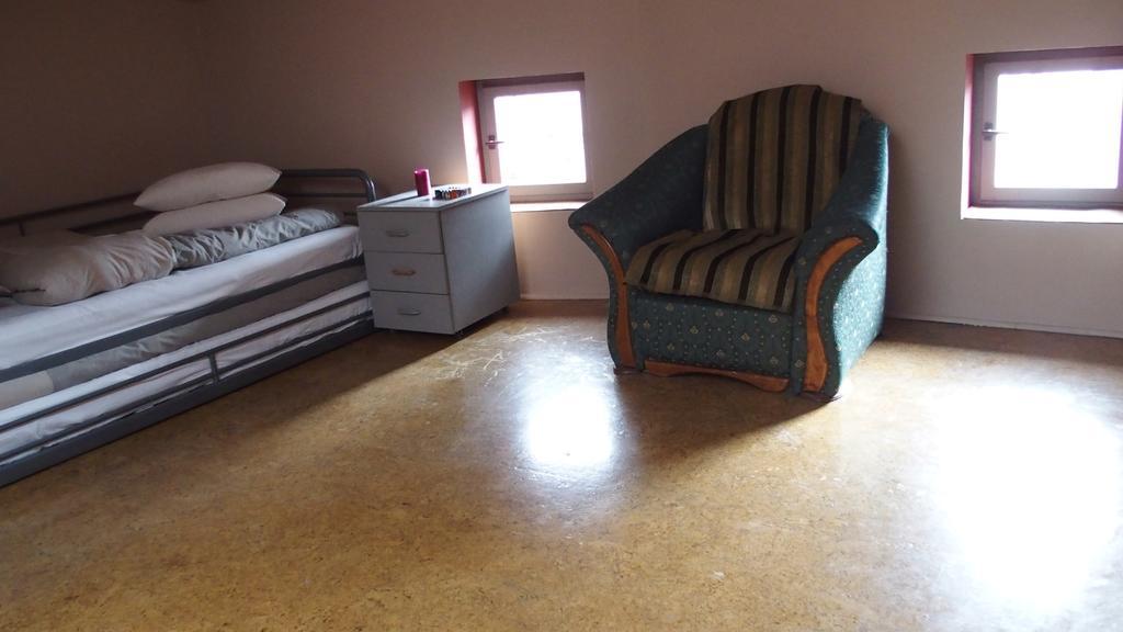 شقة Flat In Central بوزنان الغرفة الصورة
