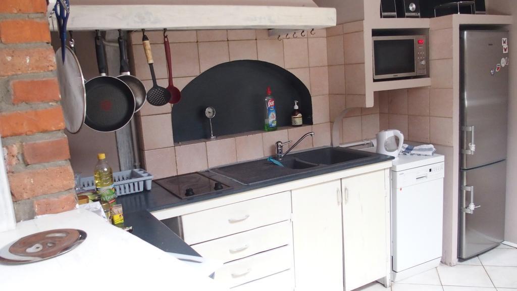 شقة Flat In Central بوزنان الغرفة الصورة